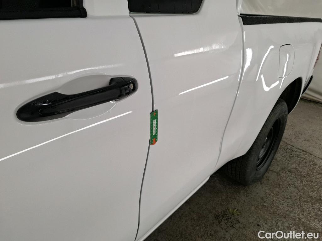  Toyota  Hilux  XC VU 4p Pick-up 4WD 2.4 D-4D X-tra Cabine LeCap #15