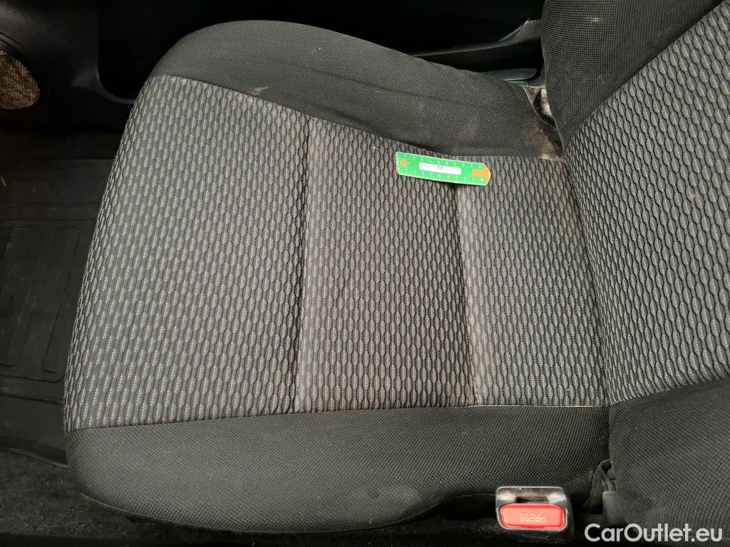  Toyota  Hilux  XC VU 4p Pick-up 4WD 2.4 D-4D X-tra Cabine LeCap #31