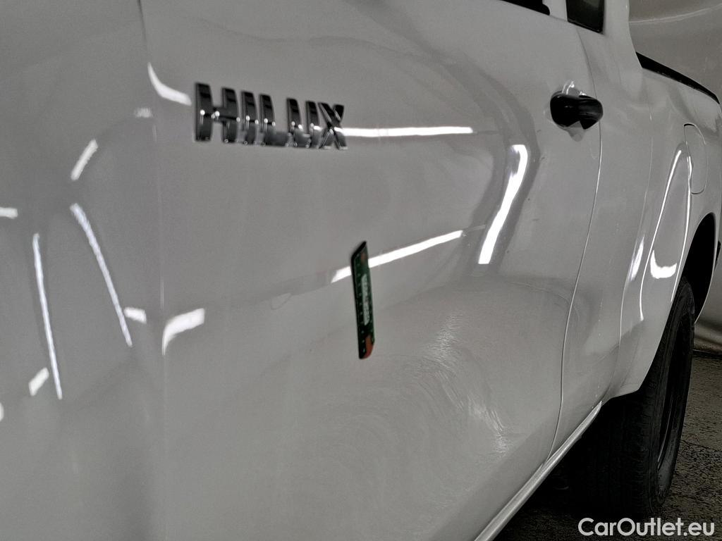  Toyota  Hilux  XC VU 4p Pick-up 4WD 2.4 D-4D X-tra Cabine LeCap #13