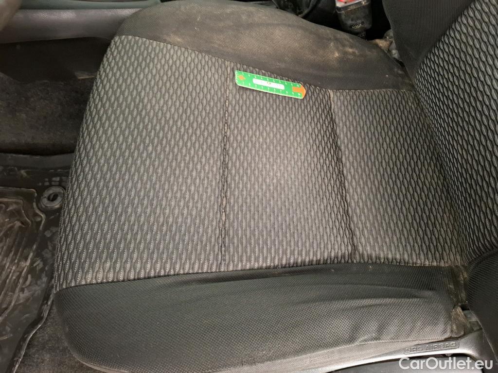  Toyota  Hilux  XC VU 4p Pick-up 4WD 2.4 D-4D X-tra Cabine LeCap #34