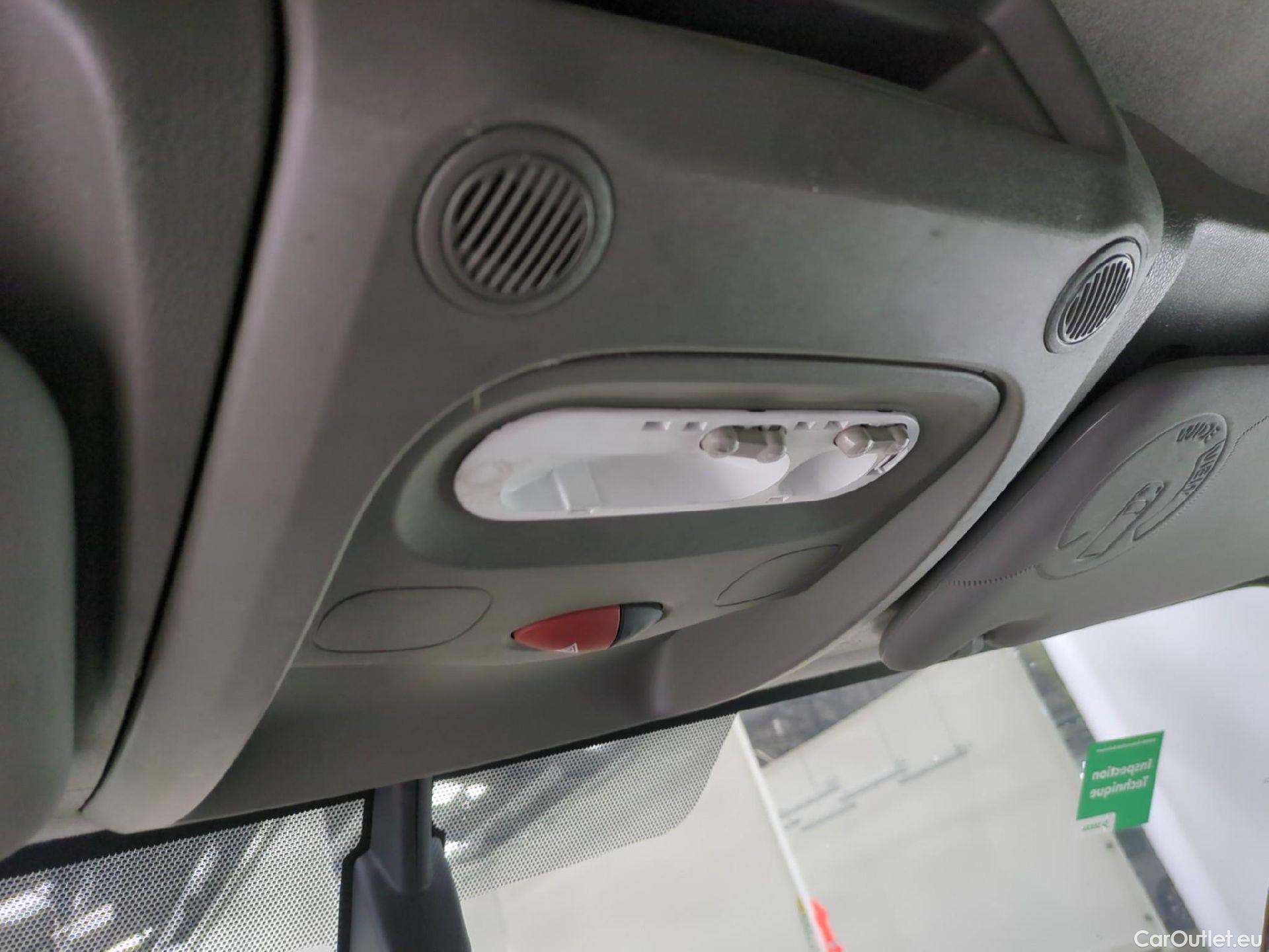  Renault  Master  III Fourgon L1H2 3 5 (HD) Grand Confort dCi 145CV BVM6 E6 #31