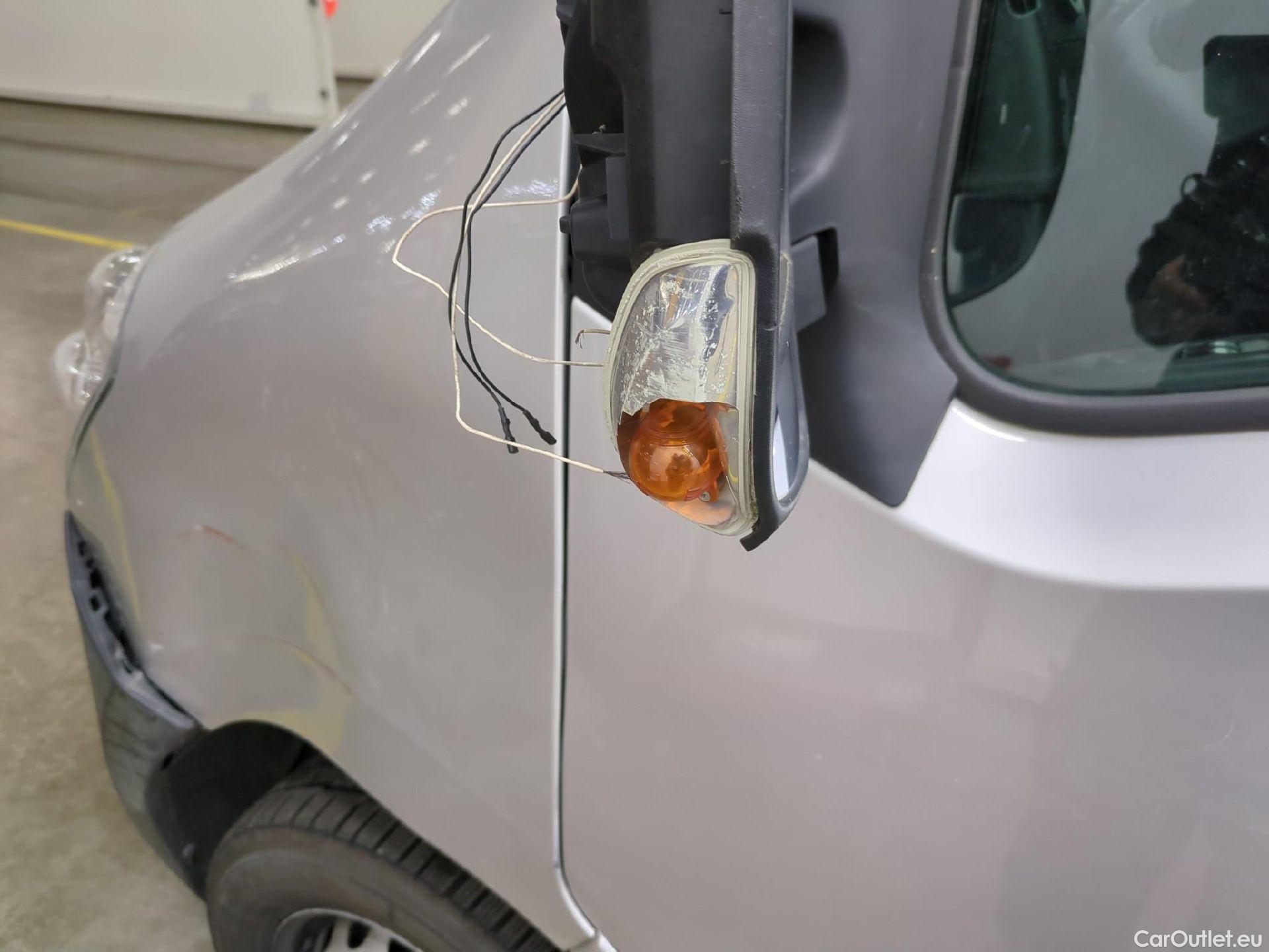  Renault  Master  III Fourgon L1H2 3 5 (HD) Grand Confort dCi 145CV BVM6 E6 #9