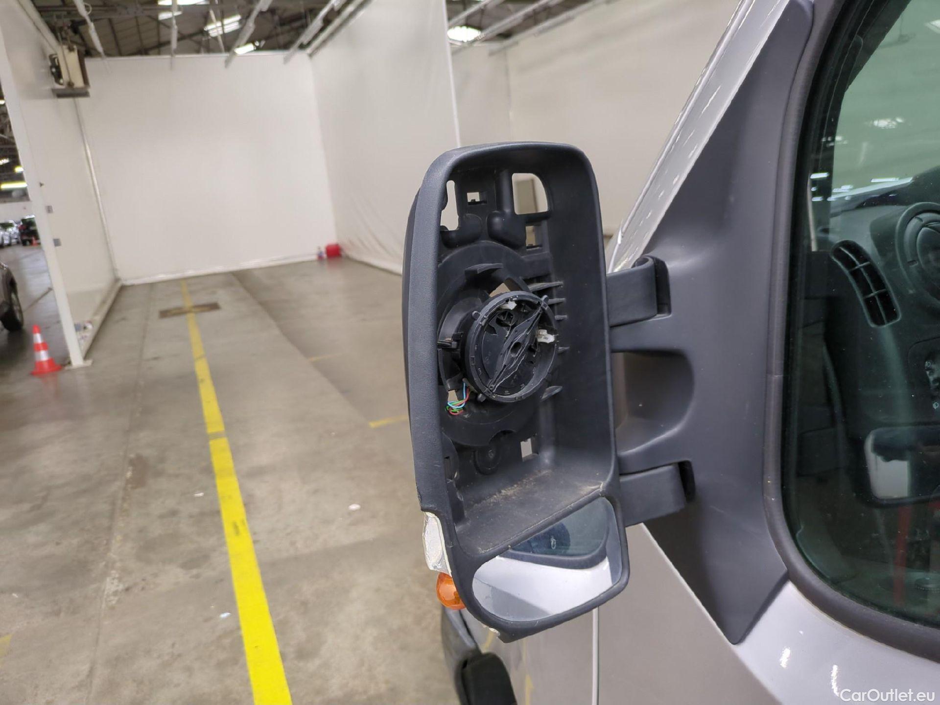  Renault  Master  III Fourgon L1H2 3 5 (HD) Grand Confort dCi 145CV BVM6 E6 #12