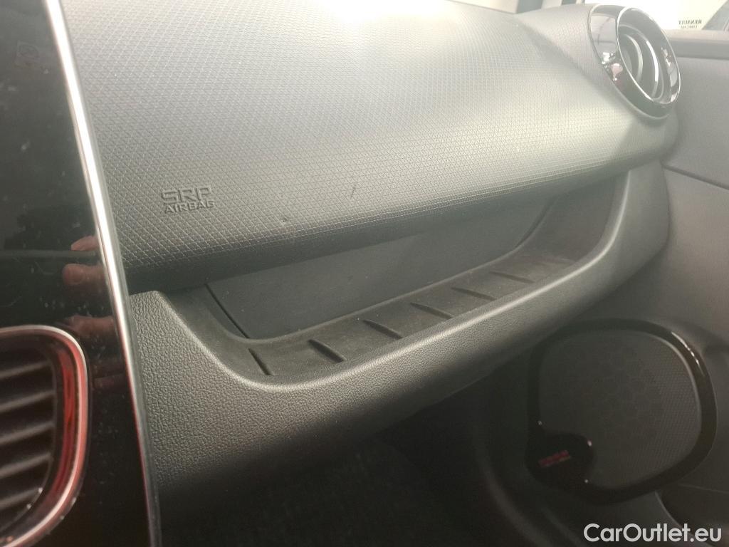  Renault  Clio RENAULT  Société / 2016 / 5P / Berline Air Medianav dCi 75 #1