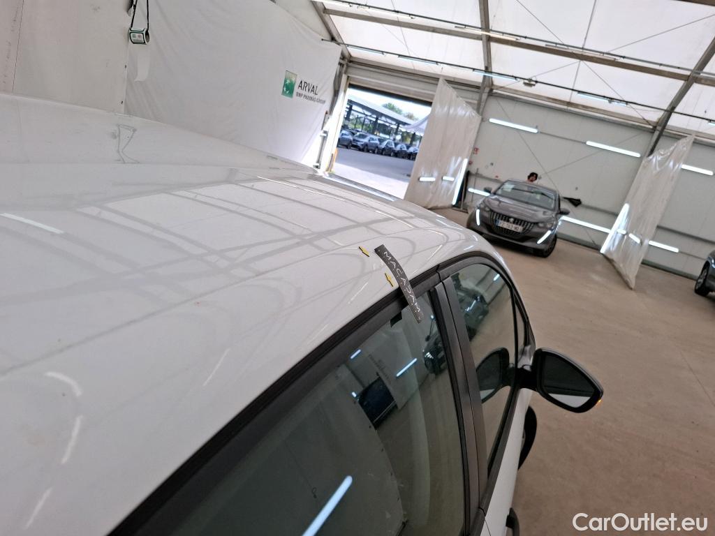  Peugeot  208  Affaire Pro 1.6 HDi 75CV BVM5 E6 #39