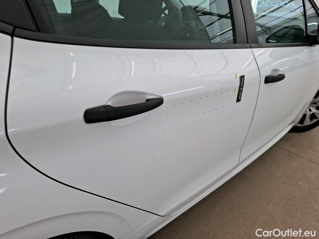  Peugeot  208  Affaire Pro 1.6 HDi 75CV BVM5 E6 #41
