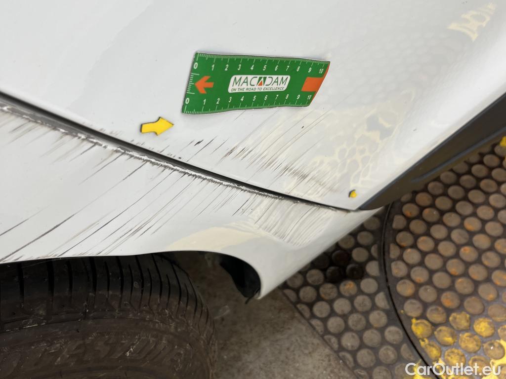  Renault  Clio  IV Air MediaNav 1.5 dCi 75CV BVM5 E6 #9