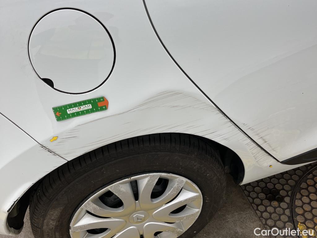  Renault  Clio  IV Air MediaNav 1.5 dCi 75CV BVM5 E6 #2