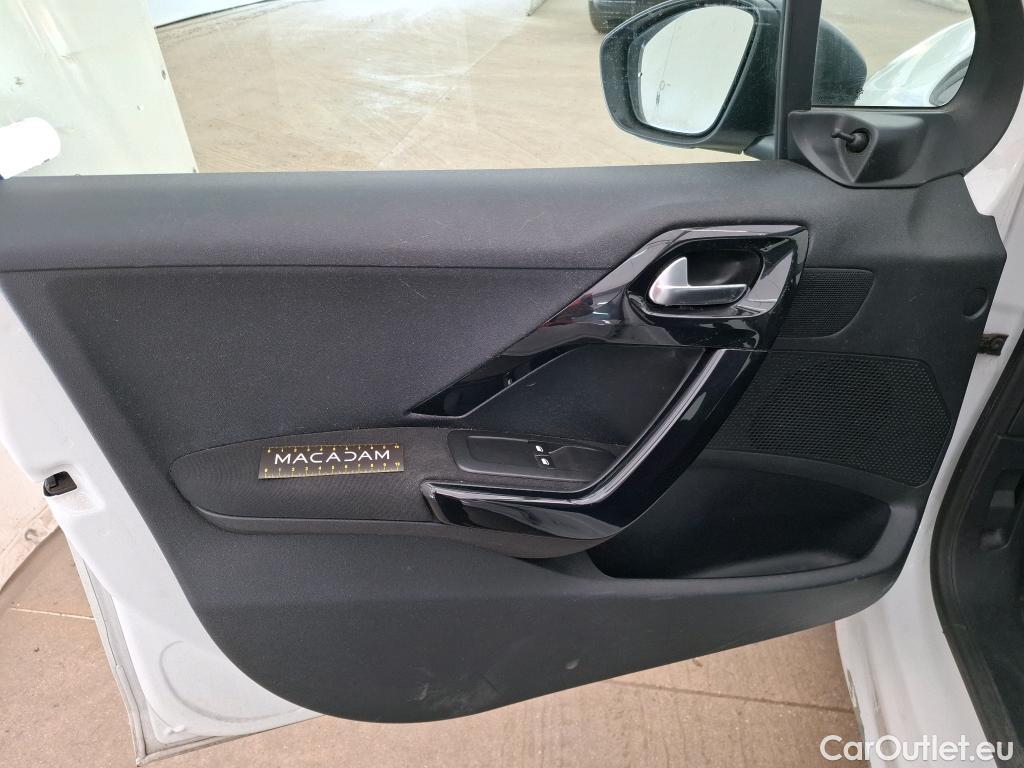  Peugeot  208  Affaire Pro 1.6 HDi 75CV BVM5 E6 #22