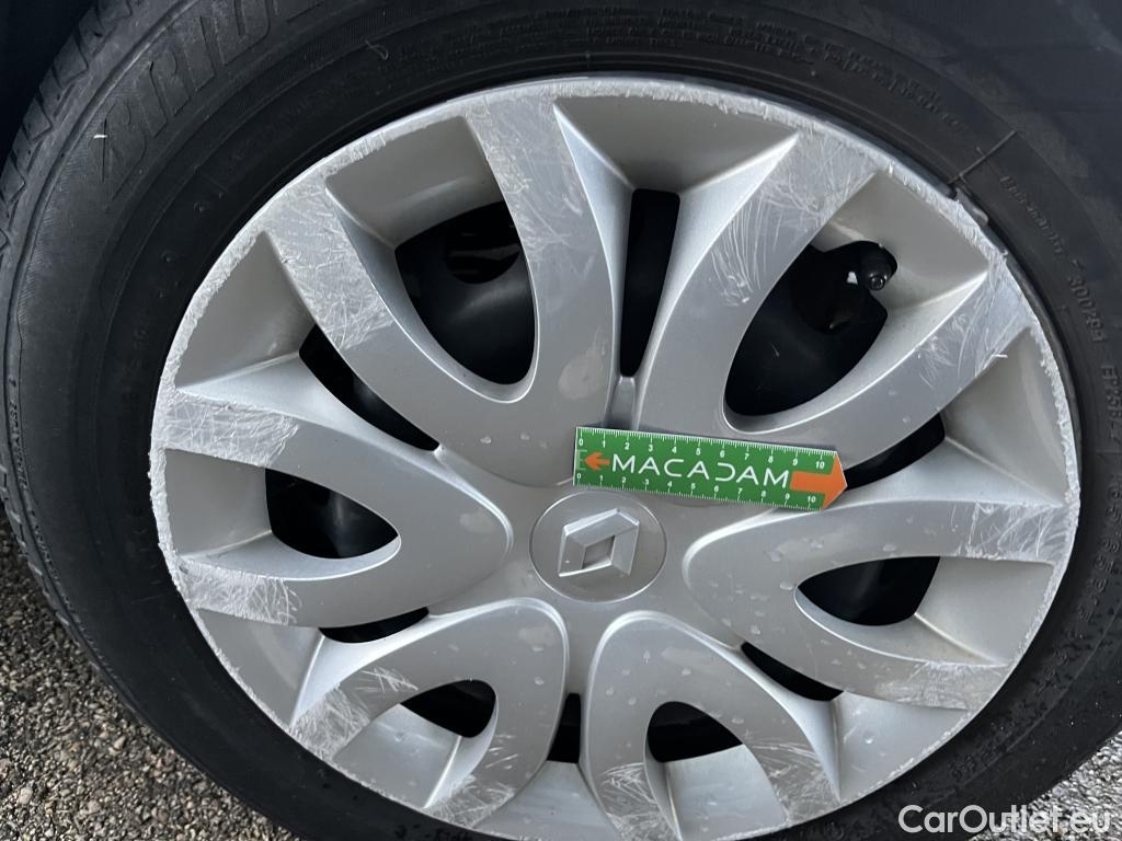  Renault  Clio  IV Air MediaNav 1.5 dCi 75CV BVM5 E6 #37