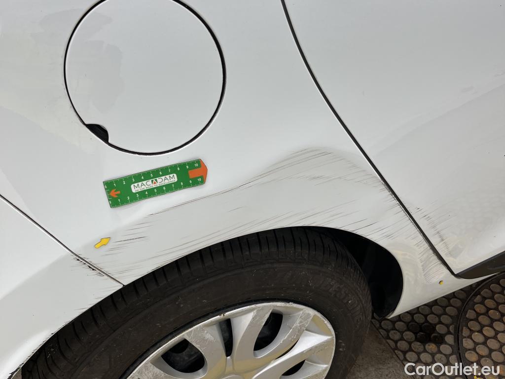  Renault  Clio  IV Air MediaNav 1.5 dCi 75CV BVM5 E6 #1