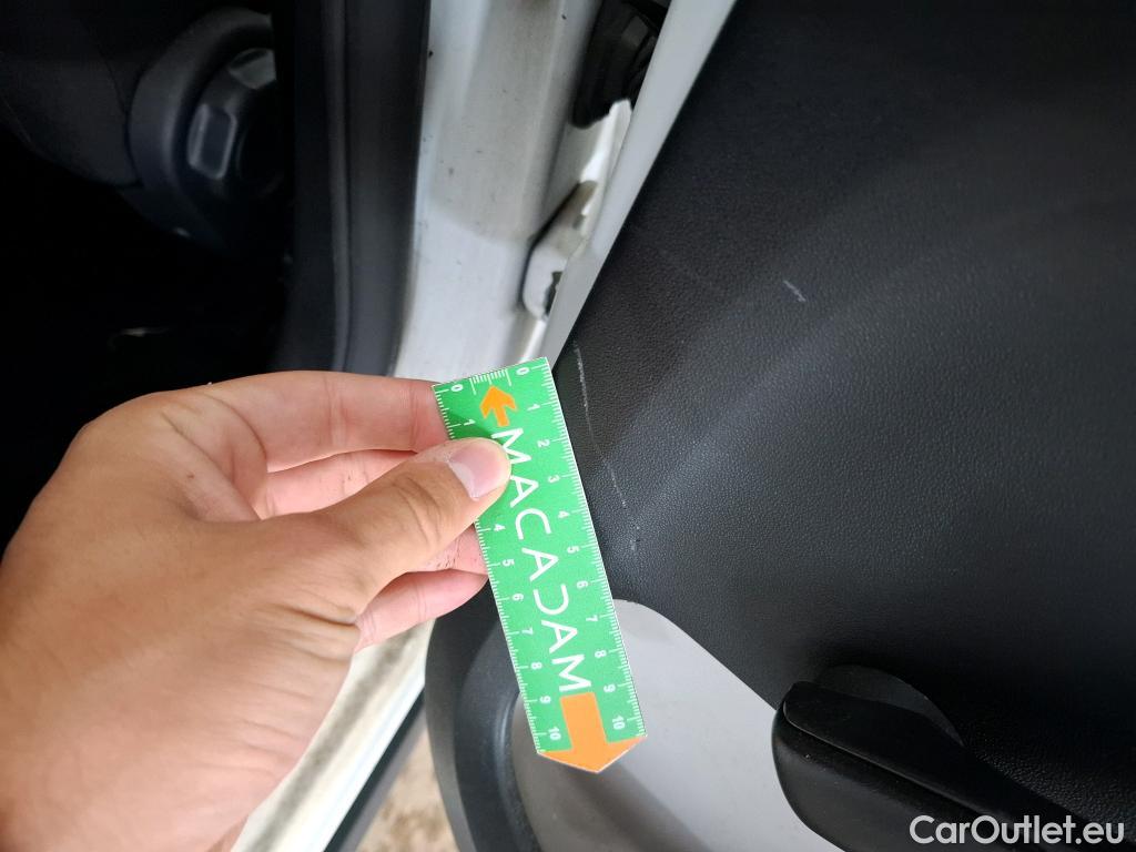  Citroen  C3  Société Feel Nav 1.2 PureTech 80CV BVM5 E6d #2