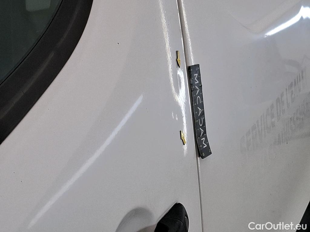  Citroen  Berlingo CITROEN  VU 3p Fourgonnette BlueHDi 100  ETG6 Club M #13