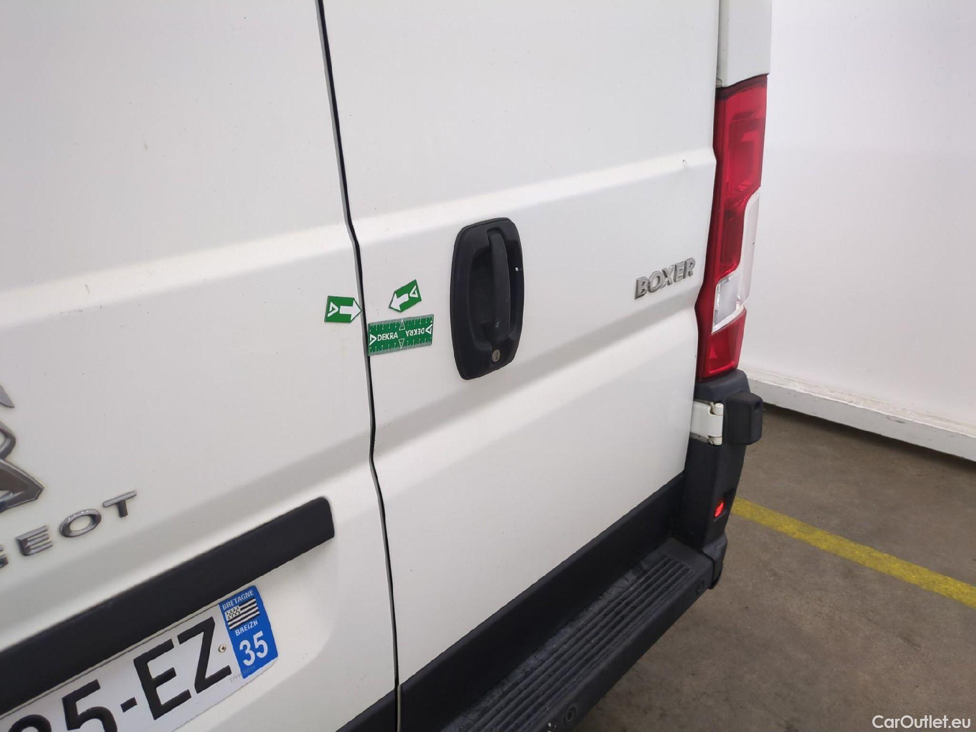  Peugeot  Boxer PEUGEOT  / 2014 / 4P / Fourgon tôlé BLUEHDI 130 S&S PREMIUM PA 335 L2H2 #47