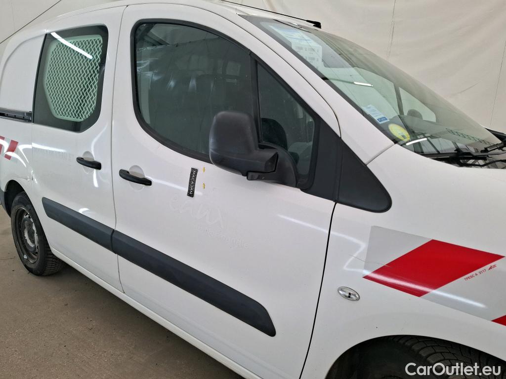  Citroen  Berlingo CITROEN  VU 3p Fourgonnette BlueHDi 100  ETG6 Club M #15