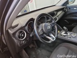  Alfa Romeo   STELVIO ALFA ROMEO / 2017 / 5P / SUV 2.2 TURBO DIESEL 190CV BUSINESS AT8 Q4 #78