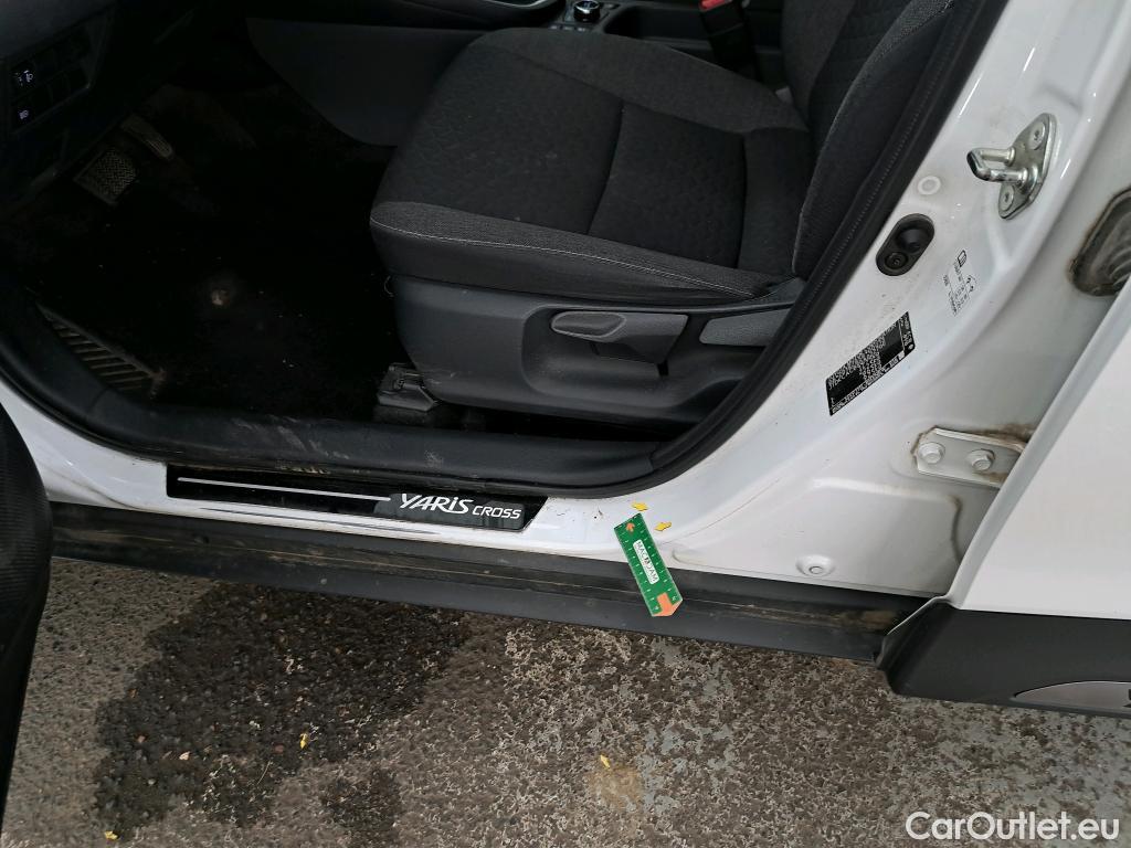  Toyota  Yaris Cross TOYOTA  Hybride / 2021 / 5P / SUV 1.5 HYBRID 116H DESIGN AWD AUTO #6