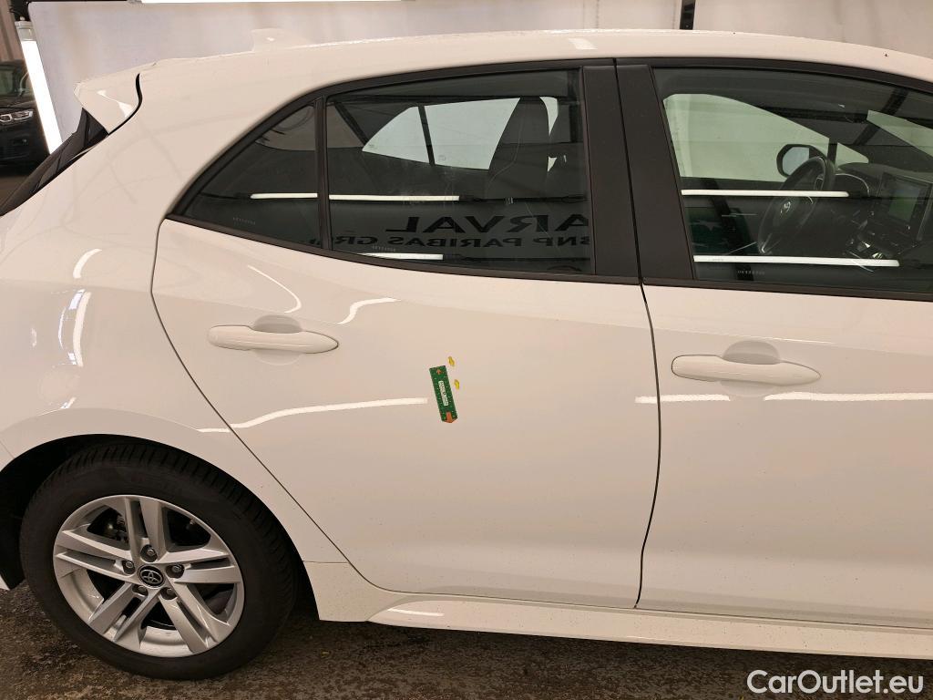  Toyota  Corolla TOYOTA  / 2018 / 5P / Berline Hybride 122h Dynamic Business #3