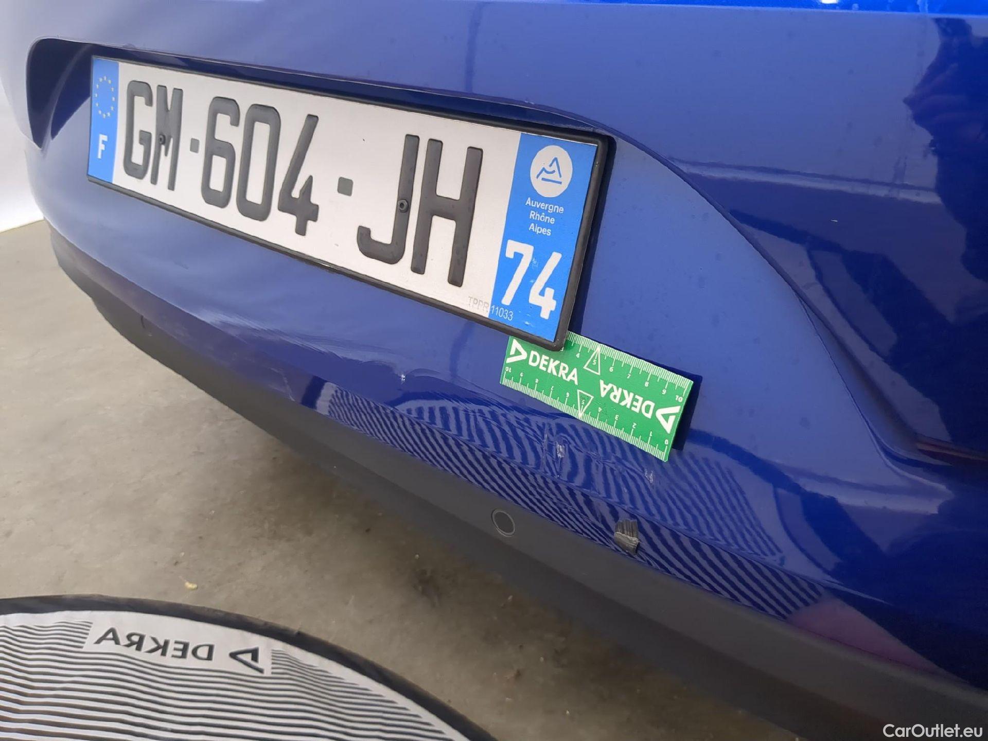  Renault  Megane  IV Berline 5 ptes. Techno 1.5 dCi 115CV BVA7 E6d #17