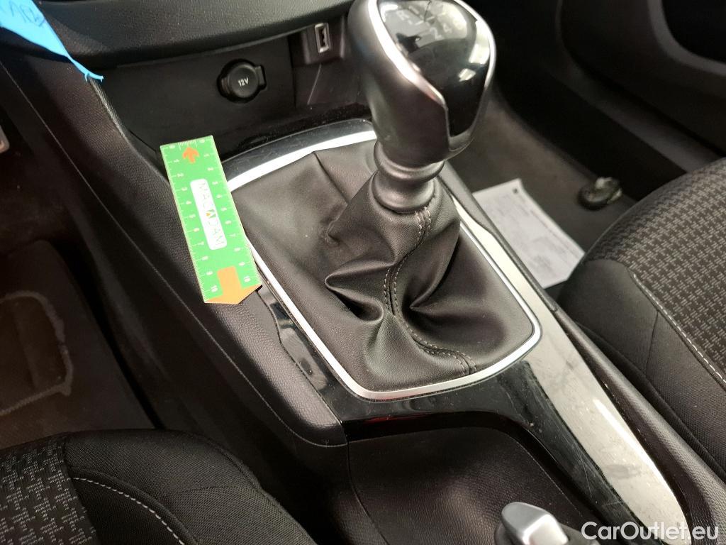  Peugeot  308 PEUGEOT  / 2017 / 5P / Berline Puretech 110 SS Active Business / VO RECONDITIONNE - PHOTOS AVANT RECONDITIONNEMENT #5