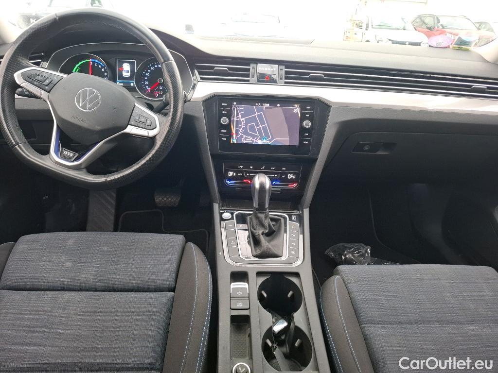 Volkswagen  Passat VOLKSWAGEN  / 2019 / 4P / Berline 1.4 TSI DSG HYBRIDE RECHAR GTE BUSINESS(SL) #5