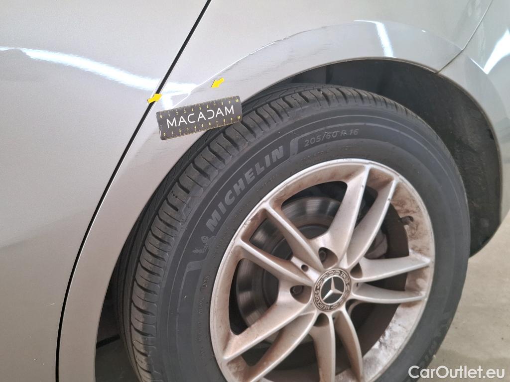  Mercedes  A-Klasse MERCEDES-BENZ Classe A / 2018 / 5P / Berline A 180 d Business Line 7G-DCT #4