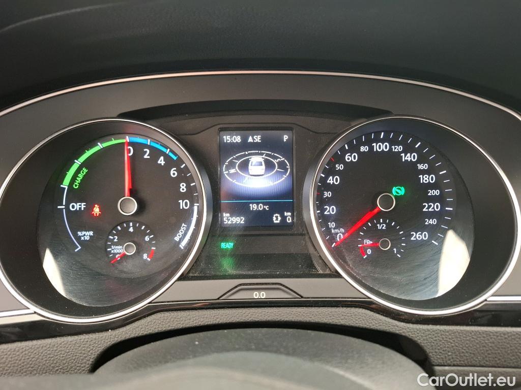 Volkswagen  Passat VOLKSWAGEN  / 2019 / 4P / Berline 1.4 TSI DSG HYBRIDE RECHAR GTE BUSINESS(SL) #6
