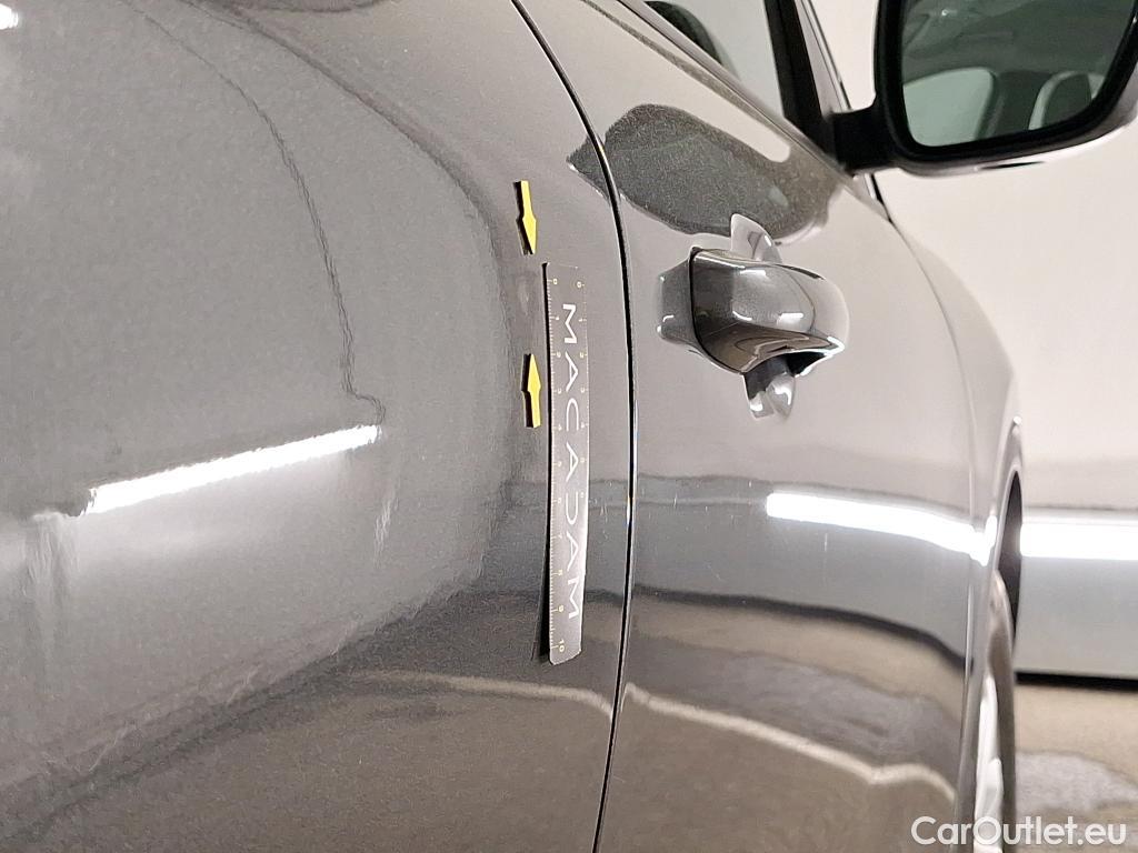  Ford  Kuga FORD  / 2019 / 5P / SUV 2.5 190 hybrid Flexifuel Pshift Titanium #27