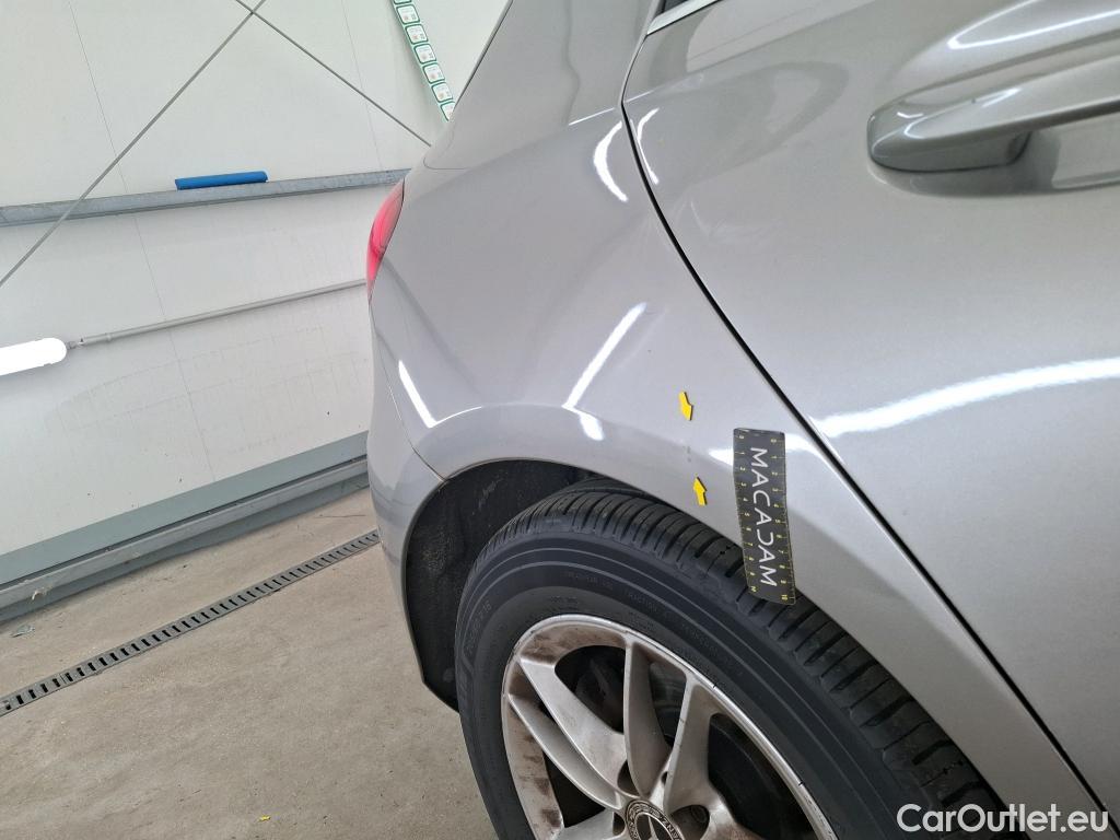  Mercedes  A-Klasse MERCEDES-BENZ Classe A / 2018 / 5P / Berline A 180 d Business Line 7G-DCT #20