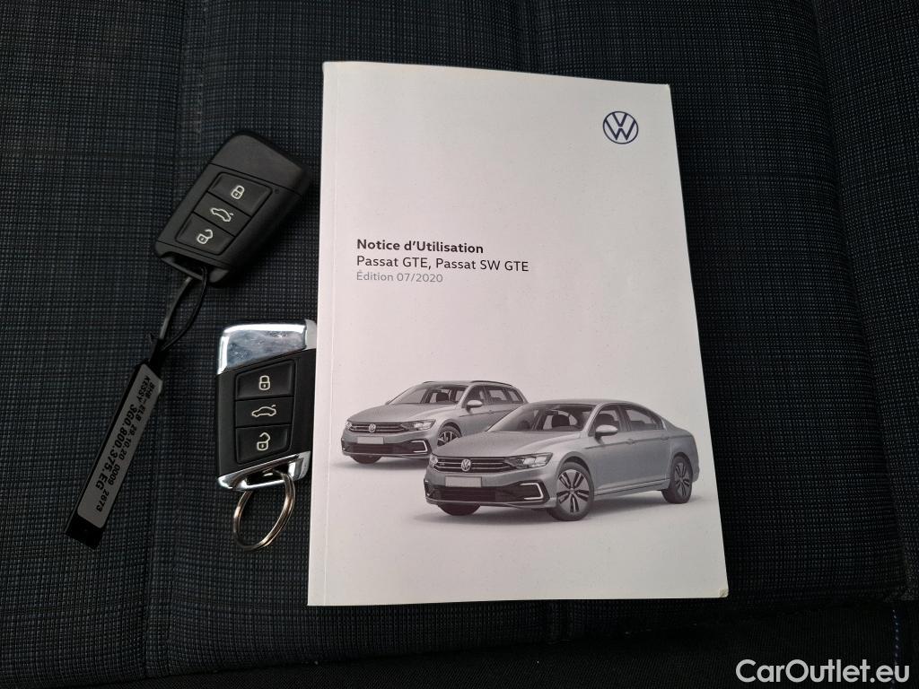 Volkswagen  Passat VOLKSWAGEN  / 2019 / 4P / Berline 1.4 TSI DSG HYBRIDE RECHAR GTE BUSINESS(SL) #13