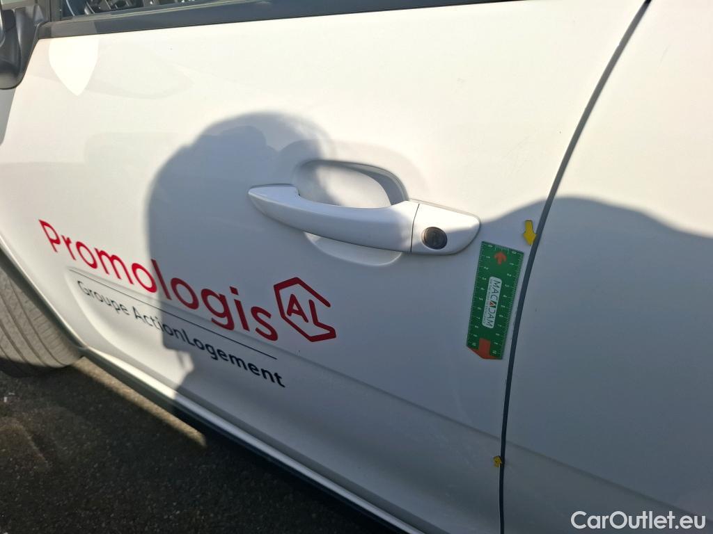  Citroen  C3  Société Feel Nav 1.2 PureTech 80CV BVM5 E6d #1