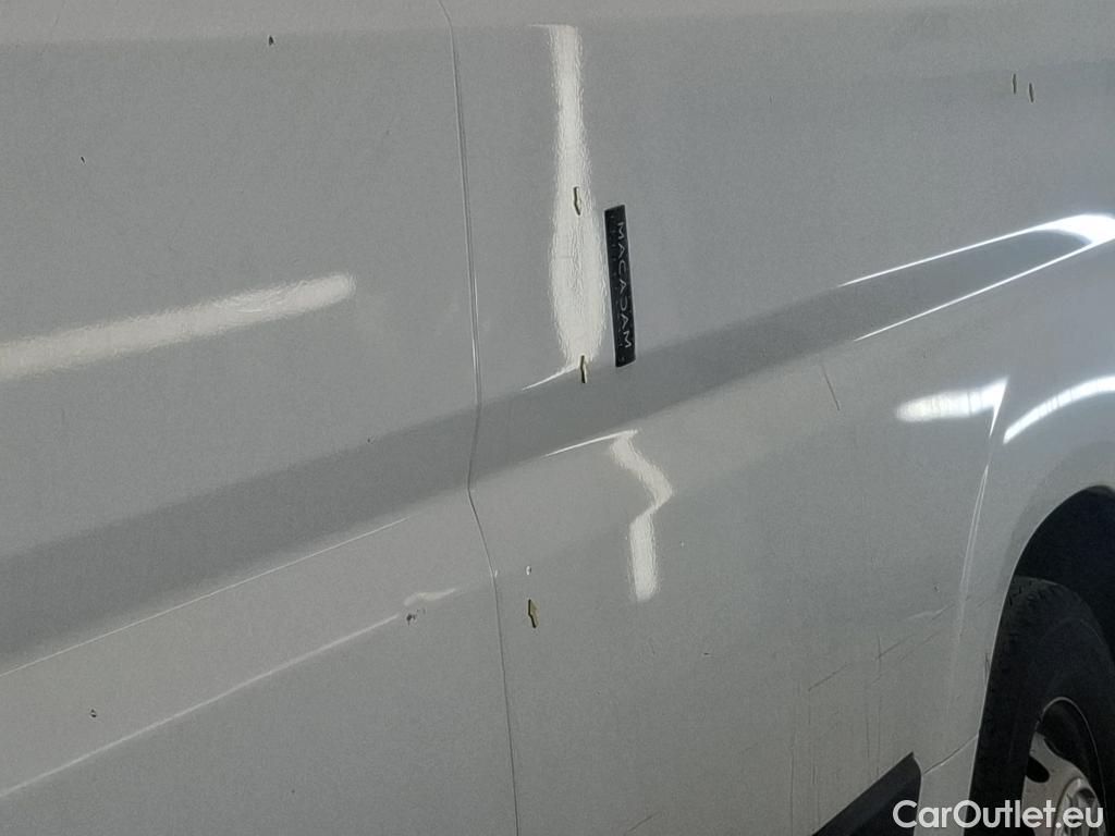  Peugeot  Boxer PEUGEOT  VU 4p Fourgon 2.0 BLUEHDI 130 S&S PREMIUM 335 L3H2 #26