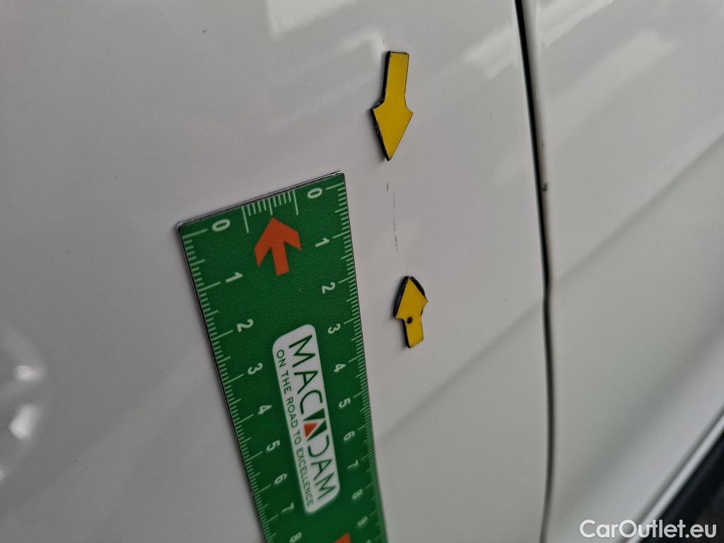  Citroen  C3  Société Feel Nav 1.2 PureTech 80CV BVM5 E6d #33