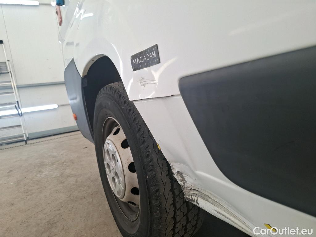  Peugeot  Boxer PEUGEOT  VU 4p Fourgon 2.0 BLUEHDI 130 S&S PREMIUM 335 L3H2 #19