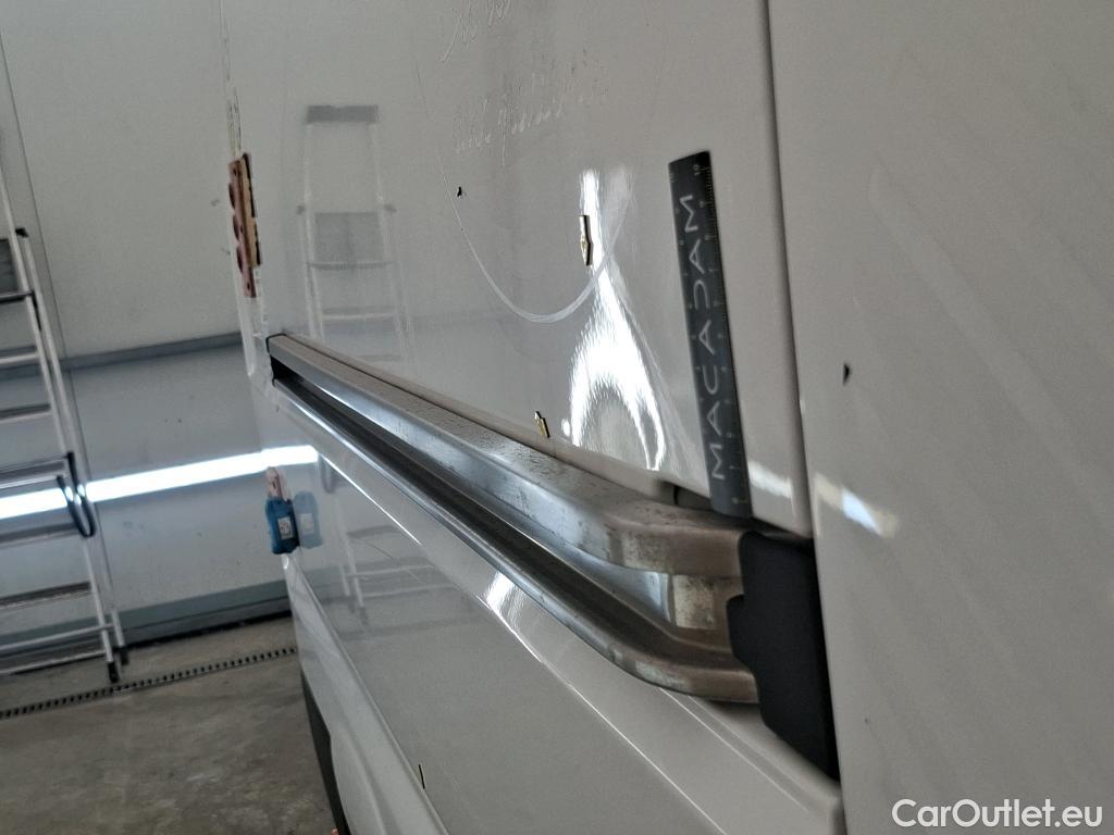  Peugeot  Boxer PEUGEOT  VU 4p Fourgon 2.0 BLUEHDI 130 S&S PREMIUM 335 L3H2 #21