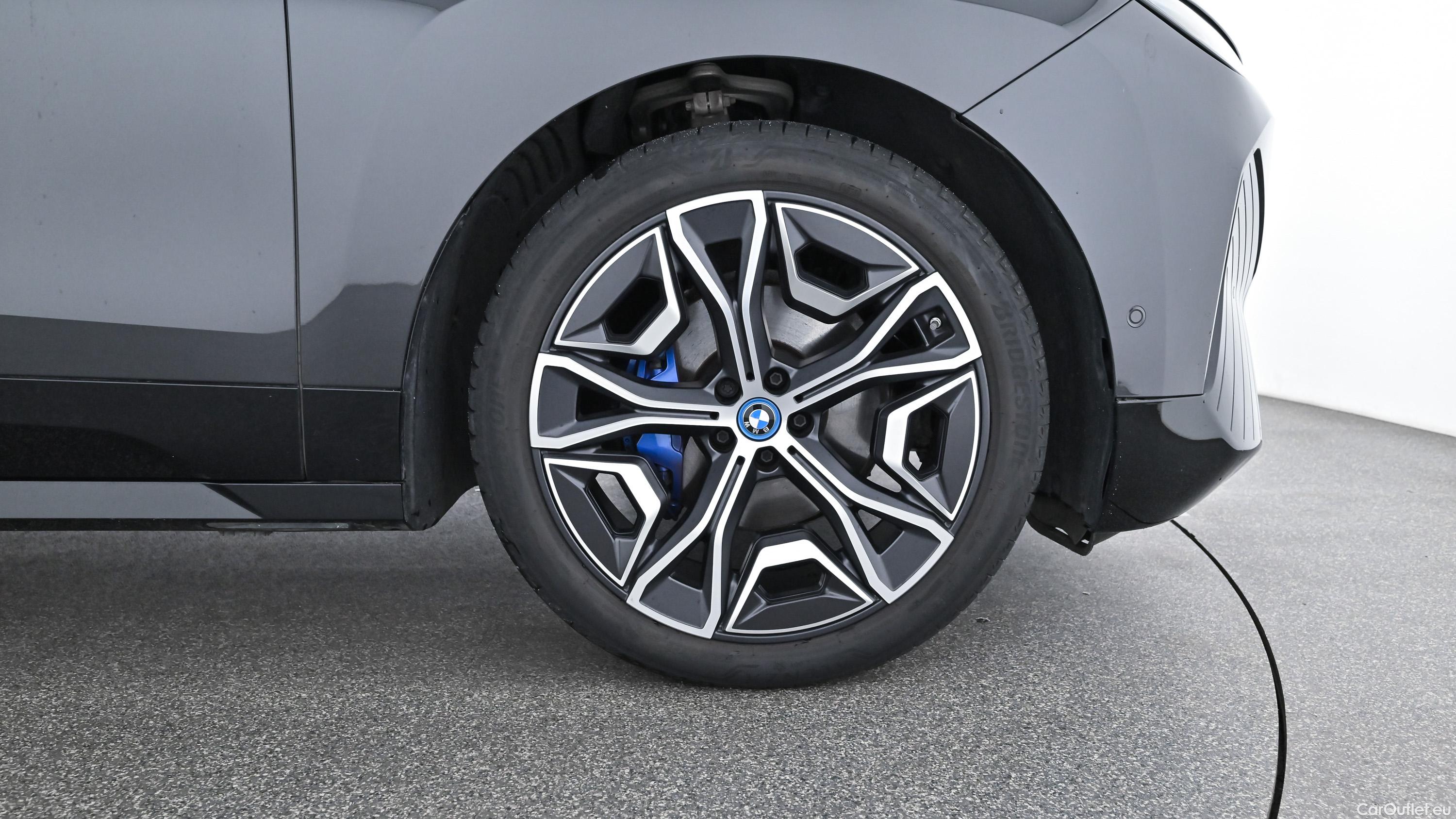 Bmw  iX xDrive40 71kWh - Automatic Electric  14 #32