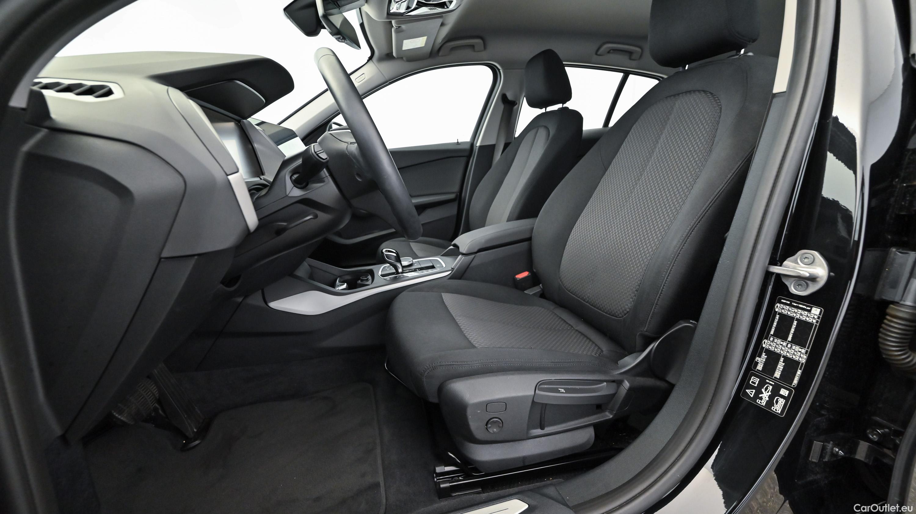 Bmw  Serie 1 xDrive Aut. (F40) - Automatic Diesel  21 #27