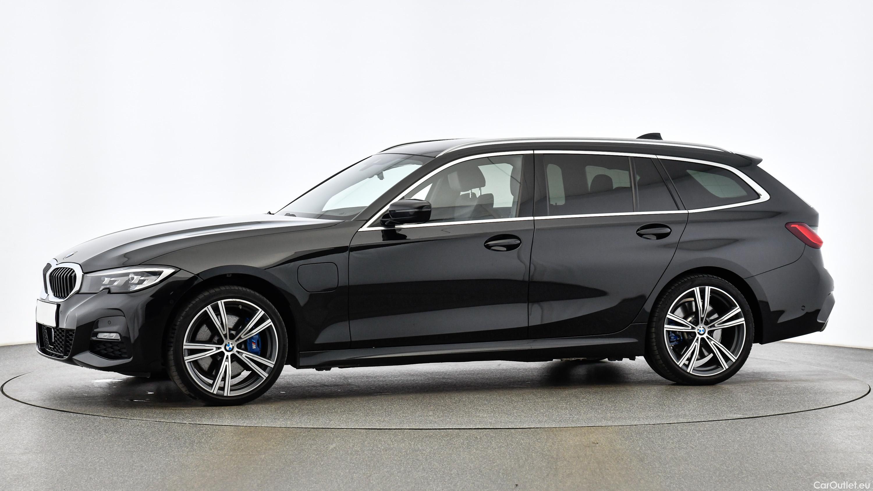 Bmw  Serie 3 PHEV xDrive Touring Aut. (G21) M Sport Automatic Petrol/Electric  35 #3