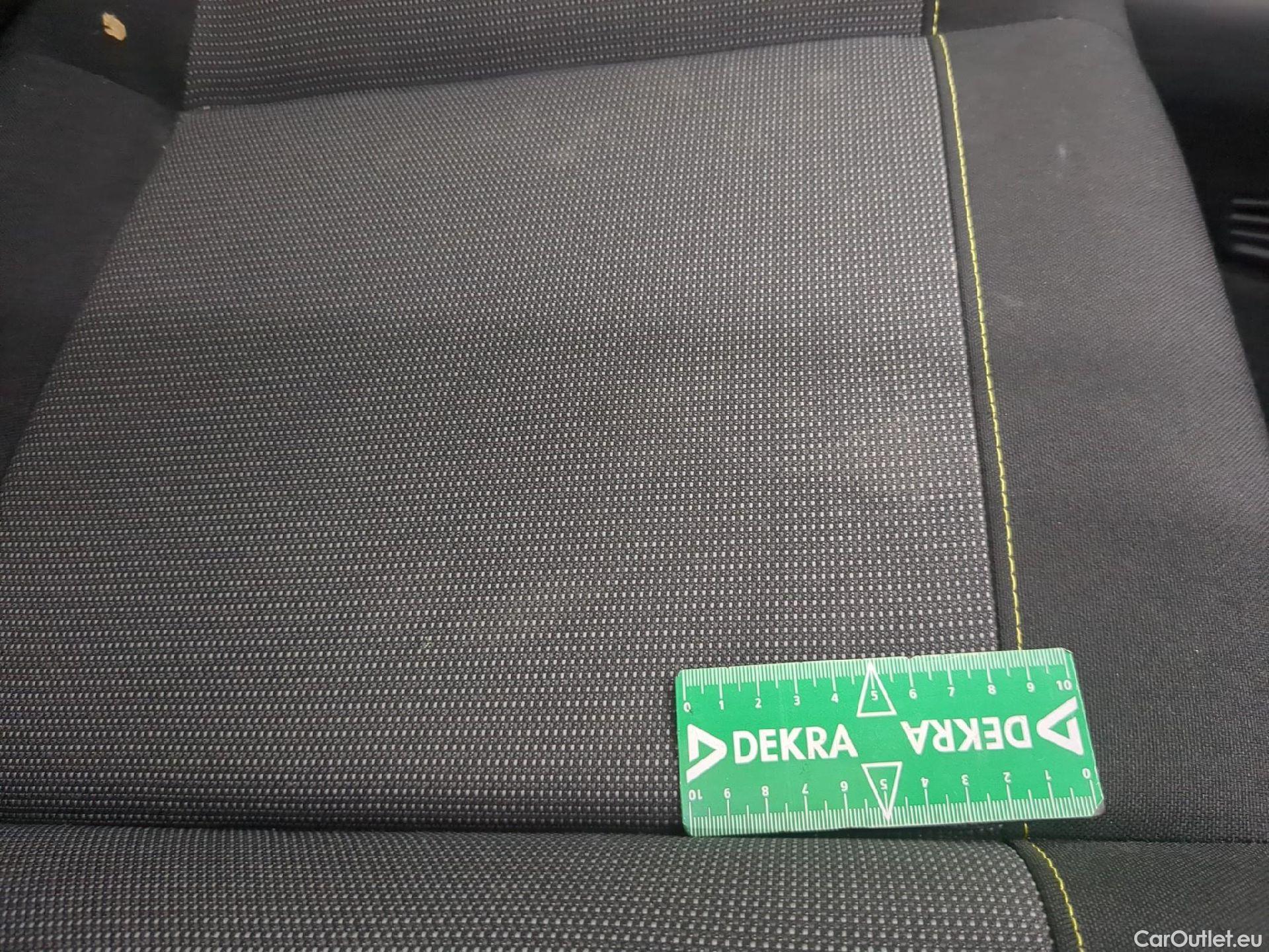  Citroen  C3  Société Feel 1.2 PureTech 80CV BVM5 E6d #3