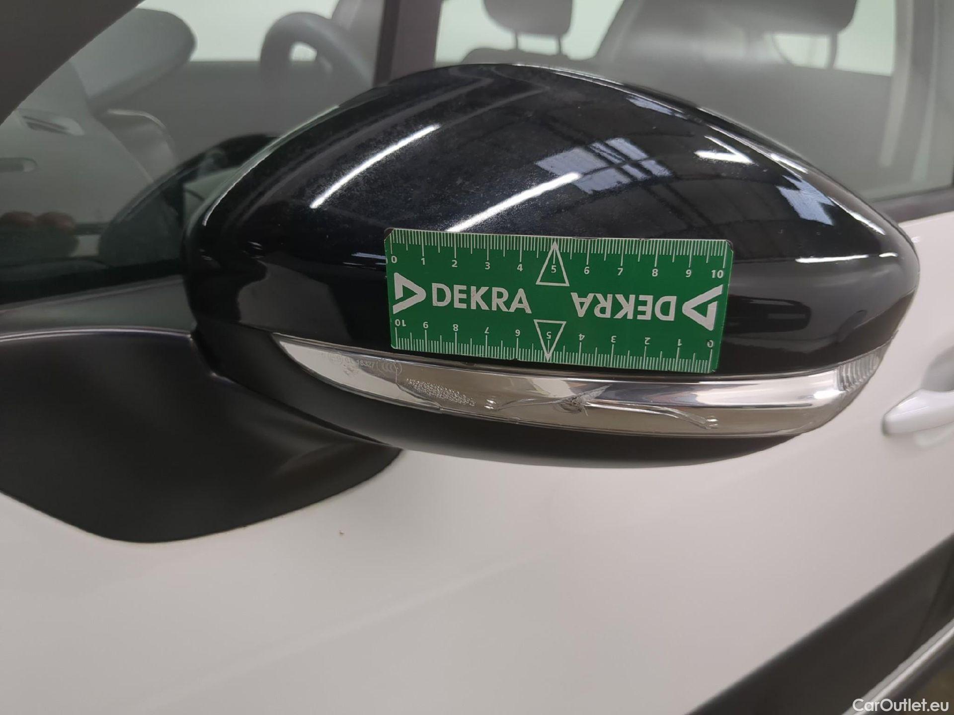  Citroen  C3  Société Feel 1.2 PureTech 80CV BVM5 E6d #8