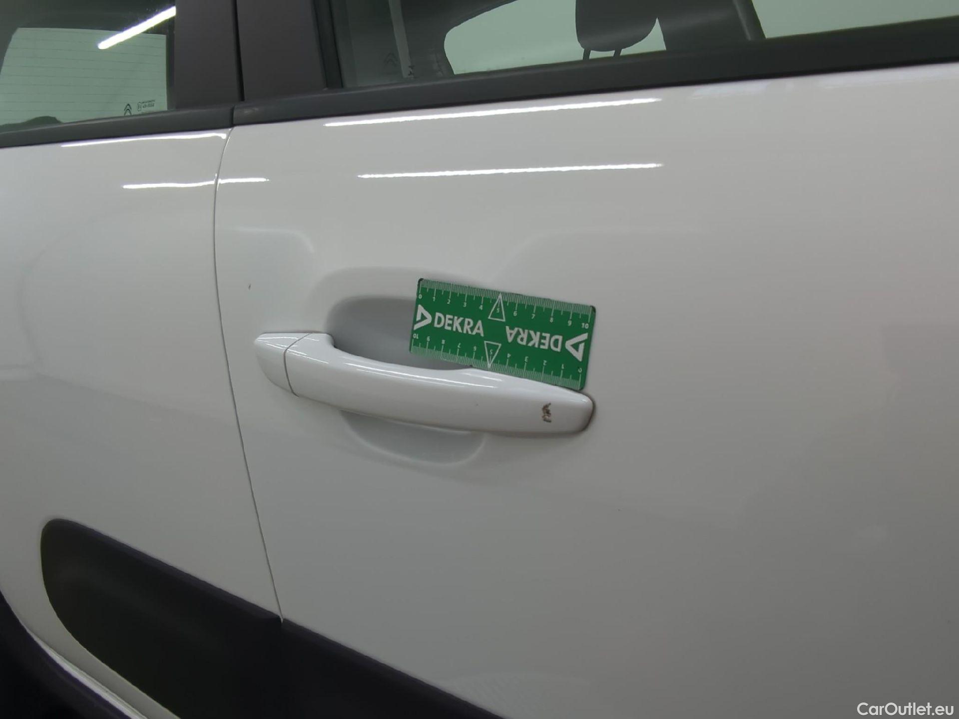  Citroen  C3  Société Feel 1.2 PureTech 80CV BVM5 E6d #12