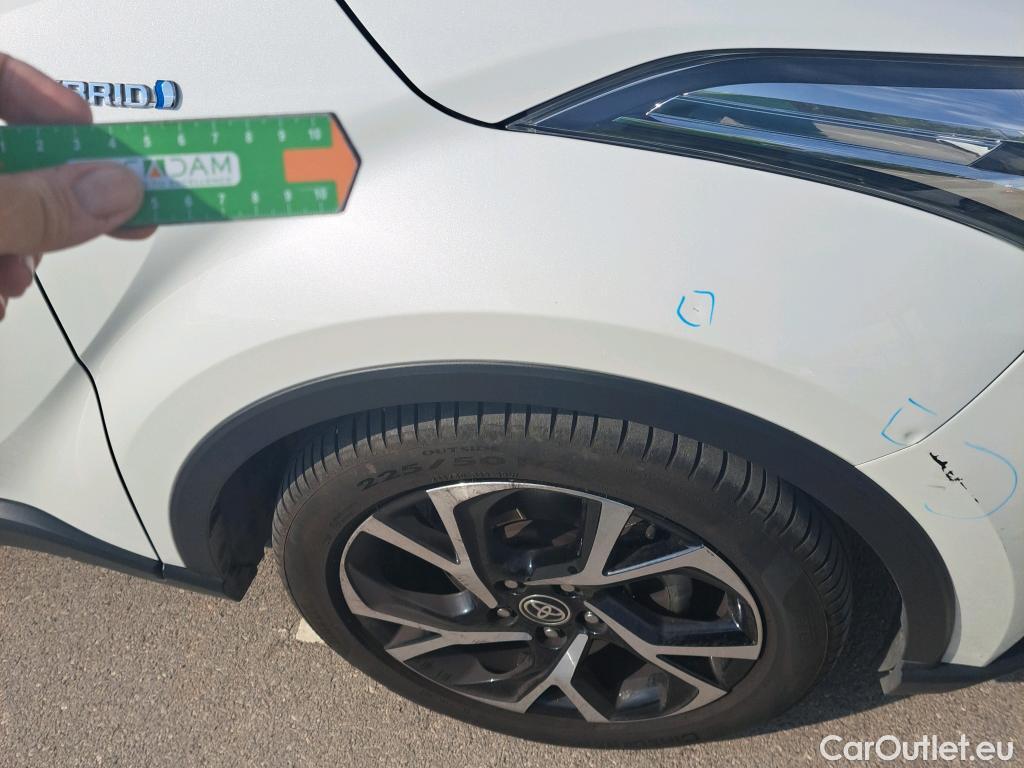  Toyota  C-HR TOYOTA  / 2019 / 5P / todoterreno 1.8 125H Advance #3