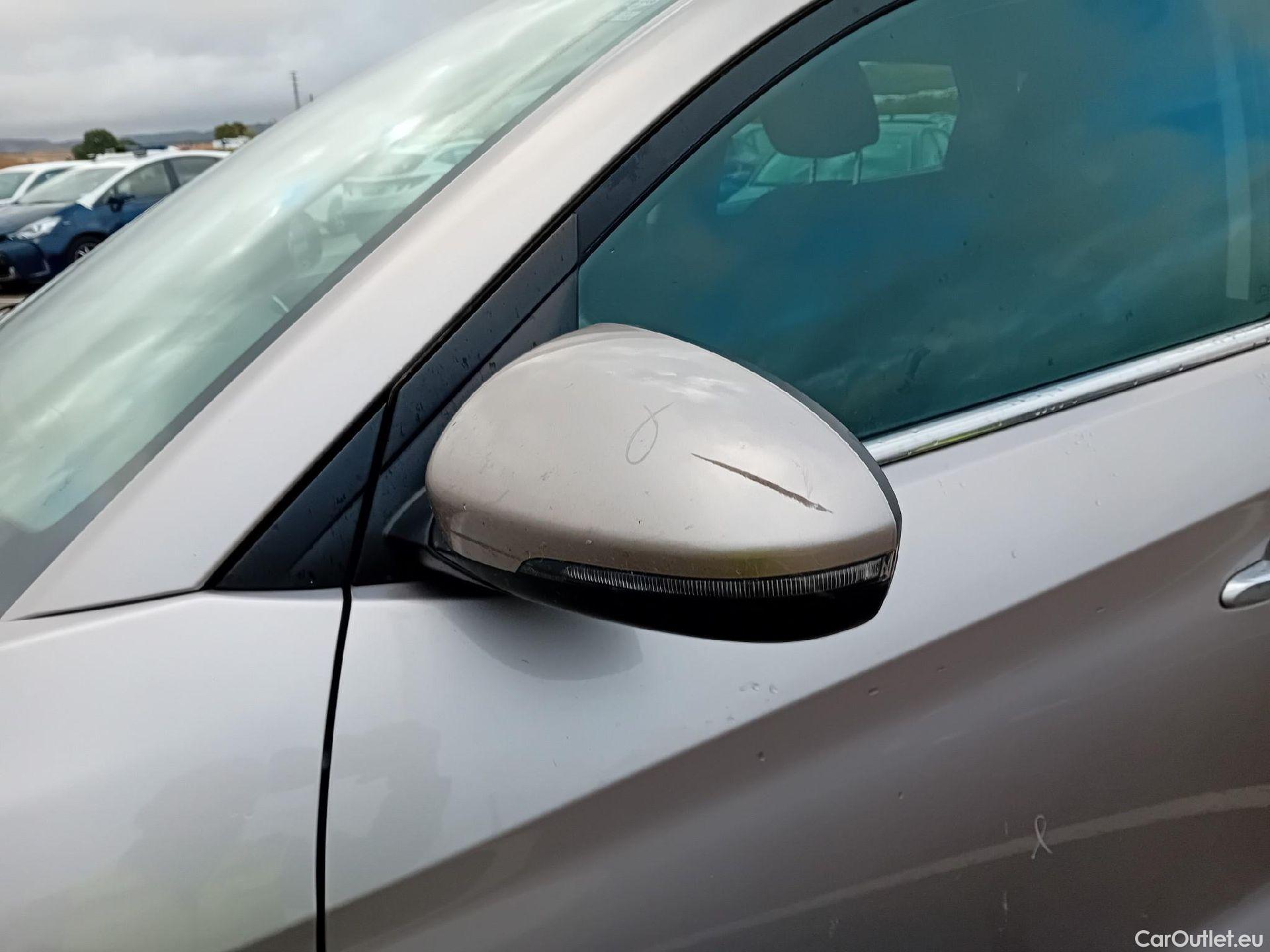  Hyundai  Tucson HYUNDAI  / 2018 / 5P / todoterreno 1.6 CRDI 85kW (116CV) 48V Tecno 4X2 #21