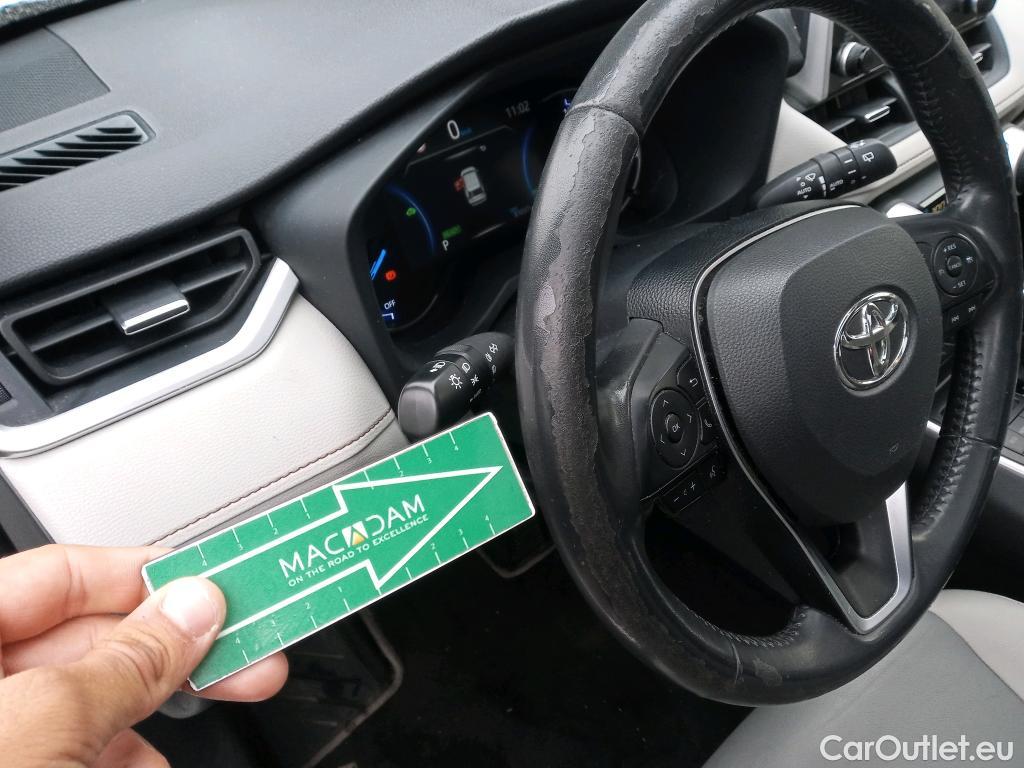  Toyota  RAV4 TOYOTA  / 2018 / 5P / todoterreno 2.5l 220H Luxury #1