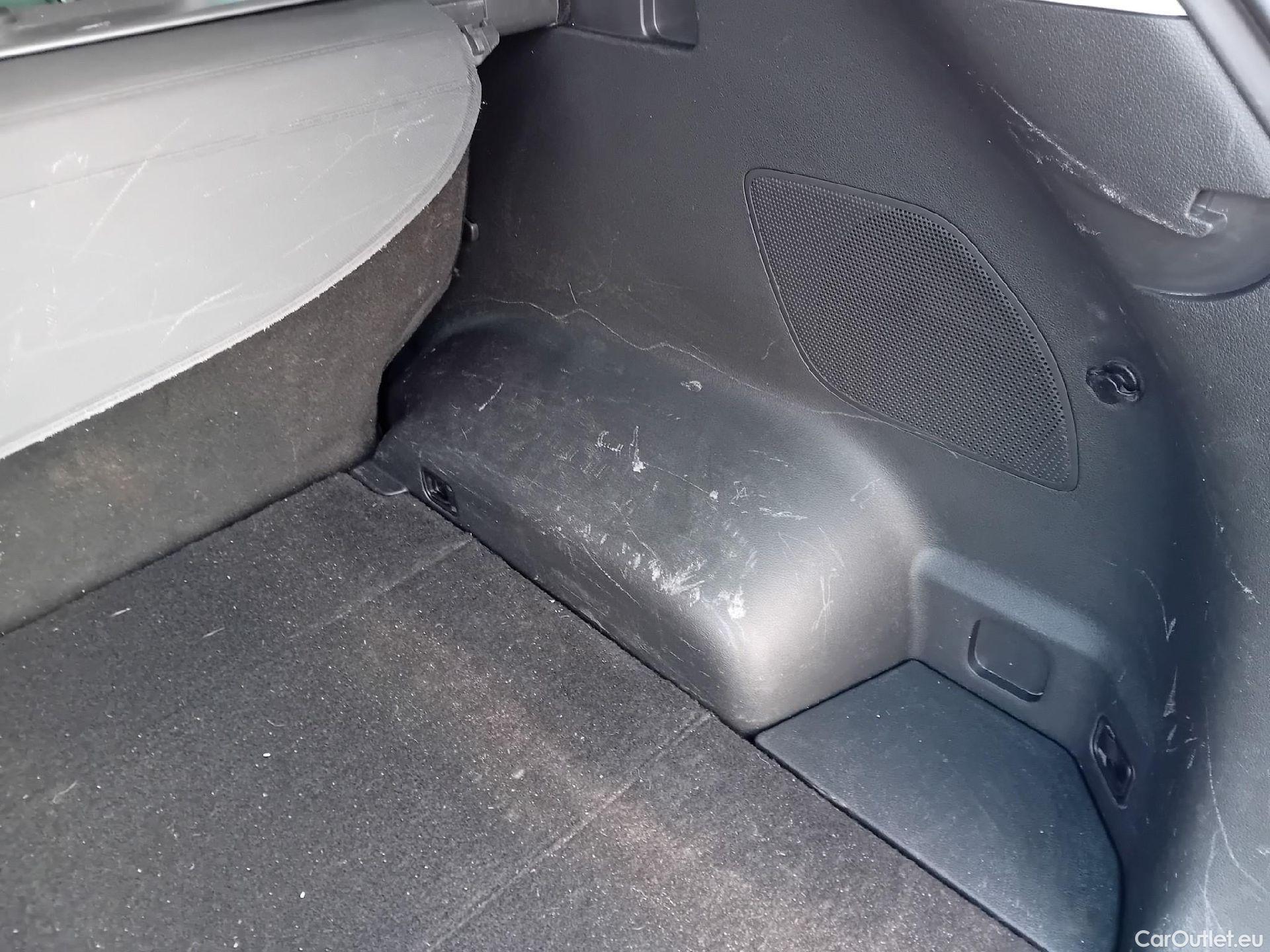  Hyundai  Tucson HYUNDAI  / 2018 / 5P / todoterreno 1.6 CRDI 85kW (116CV) 48V Tecno 4X2 #11