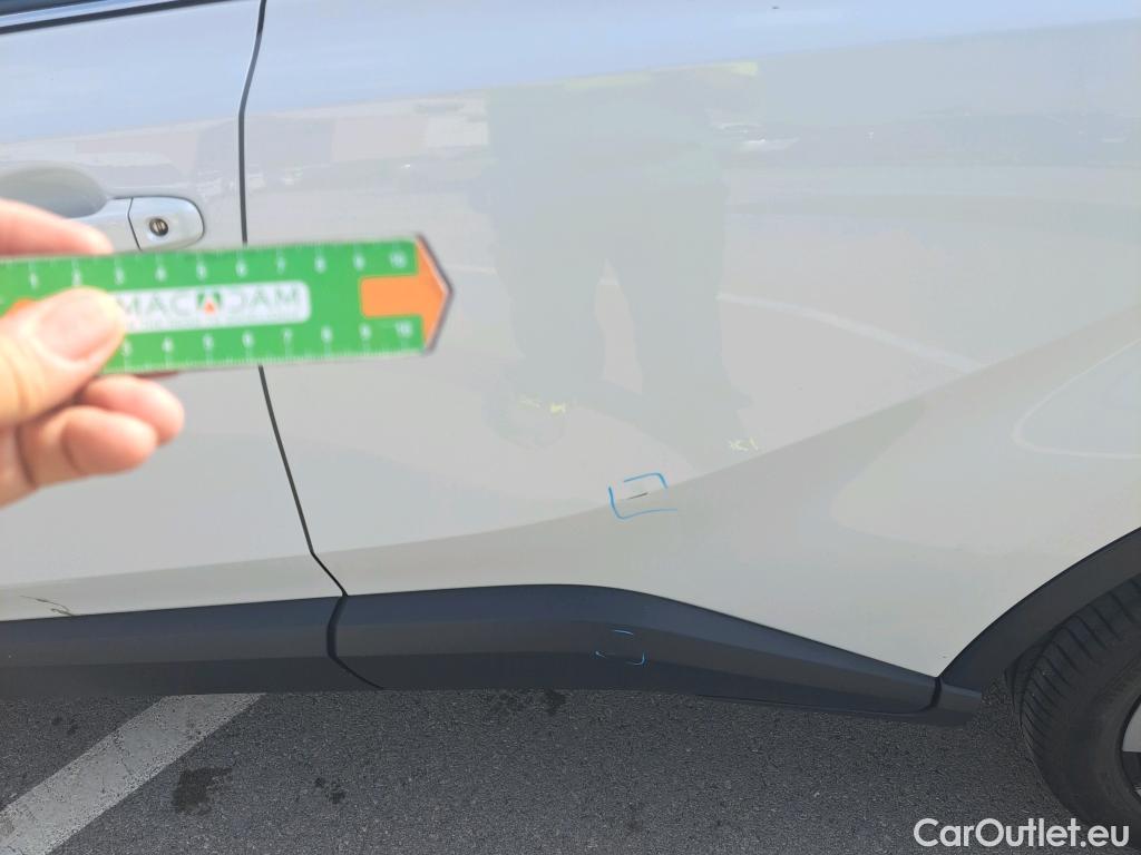 Toyota  C-HR TOYOTA  / 2019 / 5P / todoterreno 1.8 125H Advance #24