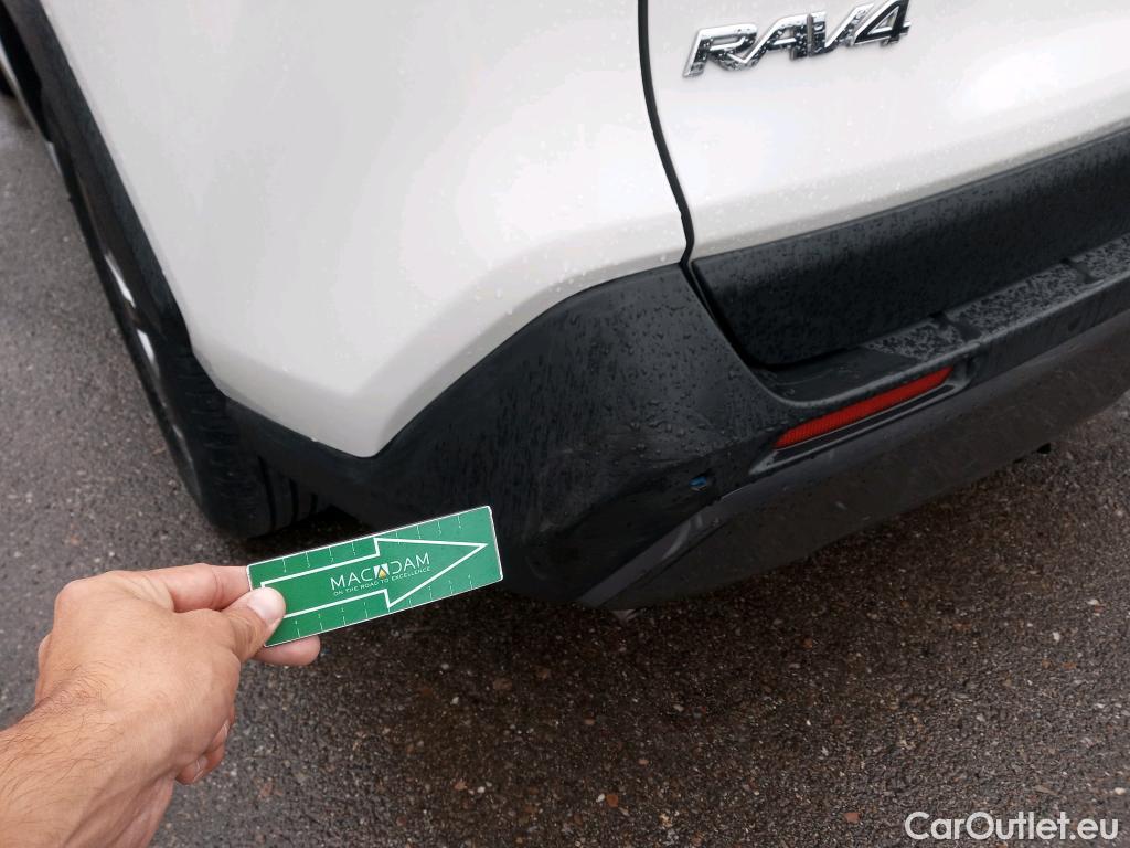  Toyota  RAV4 TOYOTA  / 2018 / 5P / todoterreno 2.5l 220H Luxury #16