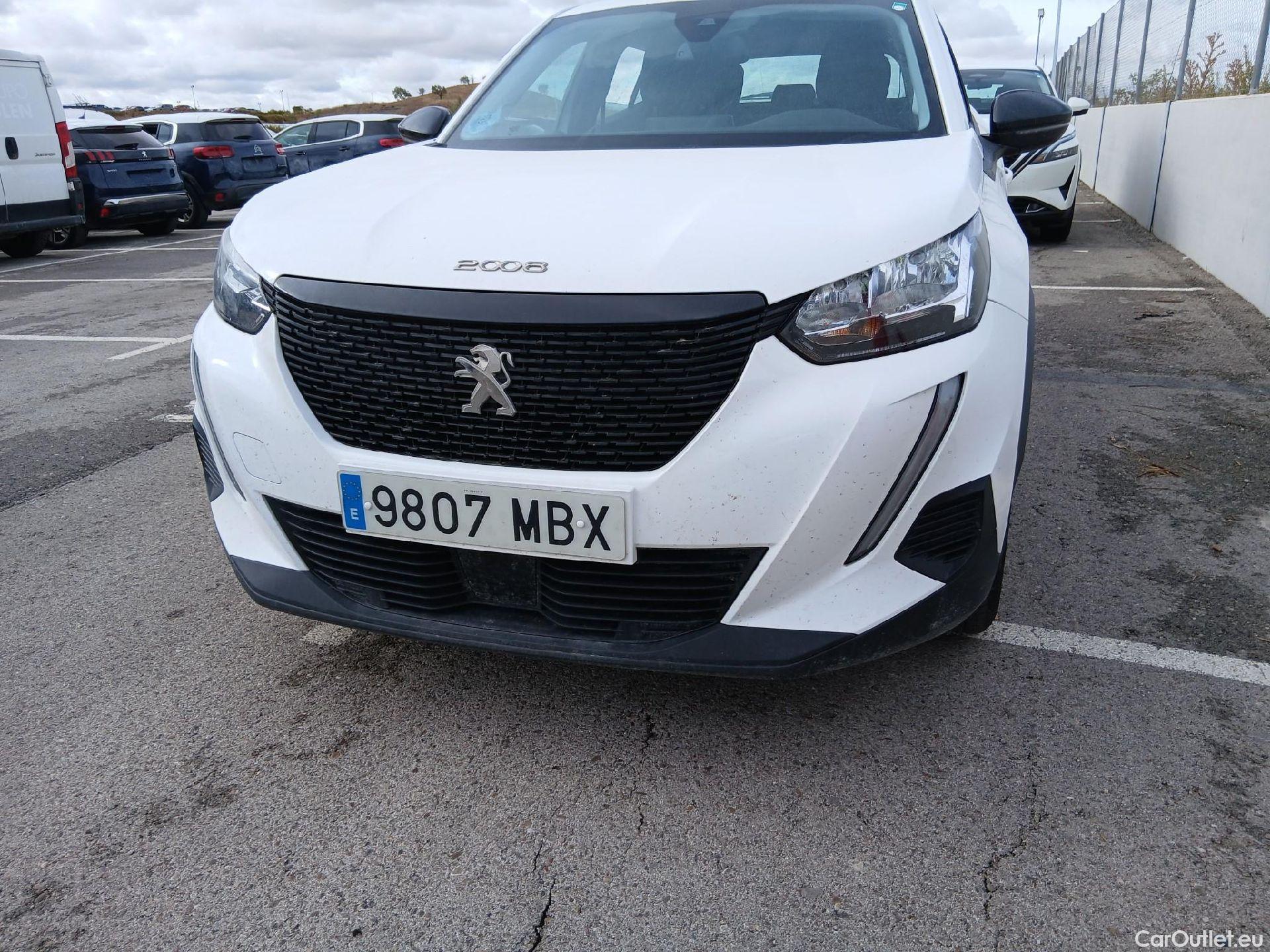  Peugeot  2008 PEUGEOT  / 2019 / 5P / todoterreno Active Pack BlueHDI 81kW (110CV) #2