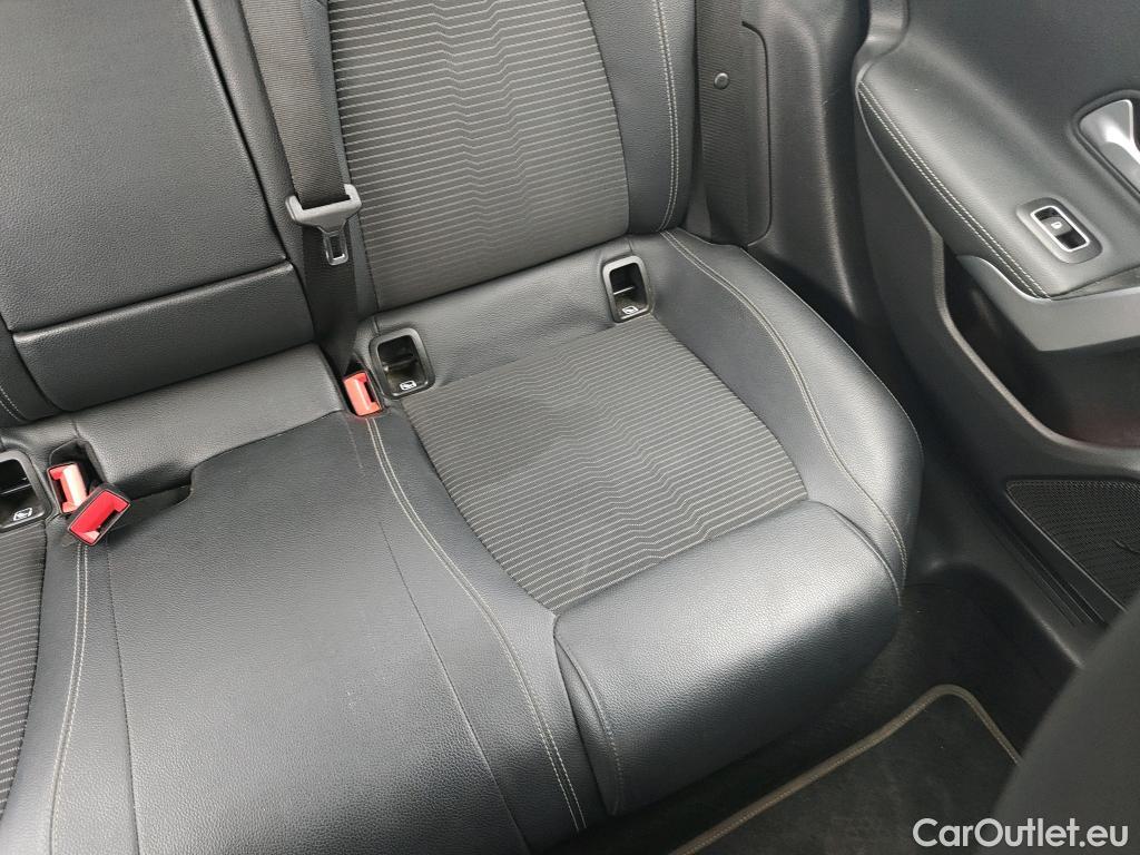  Land Rover  Discovery MERCEDES-BENZ CLA / 2019 / 4P / coupé CLA 180 #29