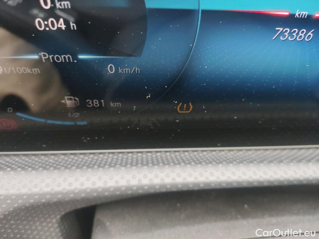  Mercedes  A-Klasse MERCEDES-BENZ Clase A / 2018 / 5P / berlina con portón A 200 d #31